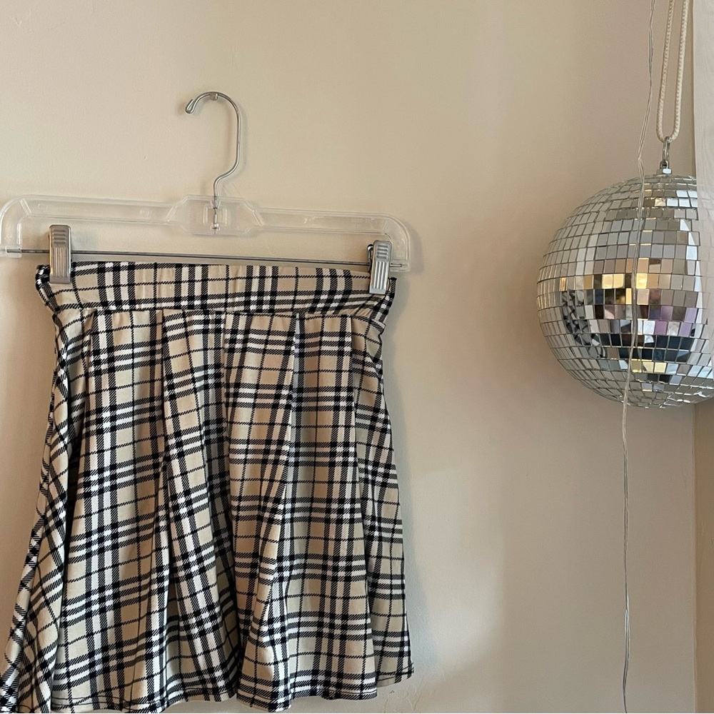 Rue 21 Cream Plaid Skirt